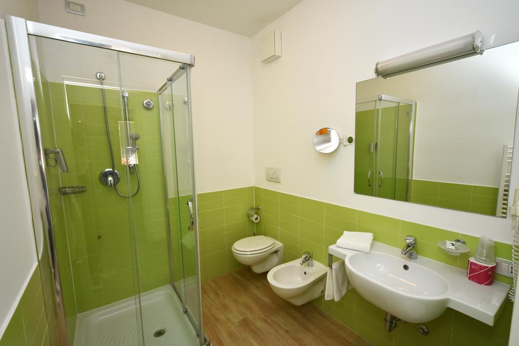 Sound Suite Hotel Riccione Room photo